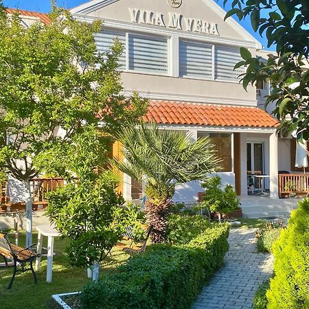 Vila M Vera Rooms With Kitchen And Apartments Durrës Eksteriør bilde