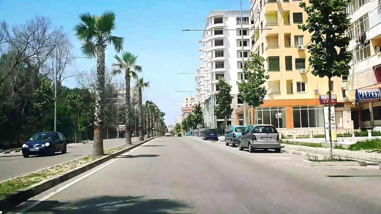 Vila M Vera Rooms With Kitchen And Apartments Durrës Eksteriør bilde