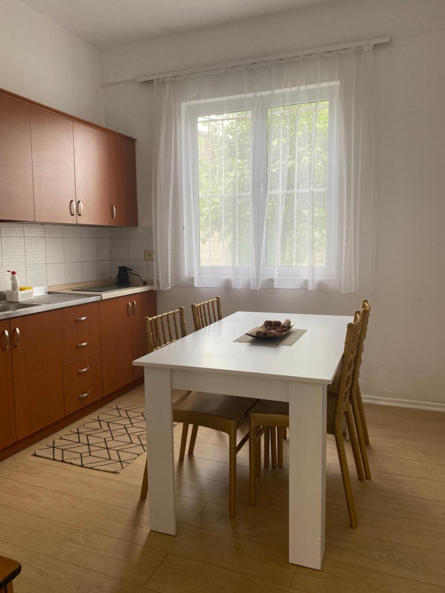 Vila M Vera Rooms With Kitchen And Apartments Durrës Eksteriør bilde