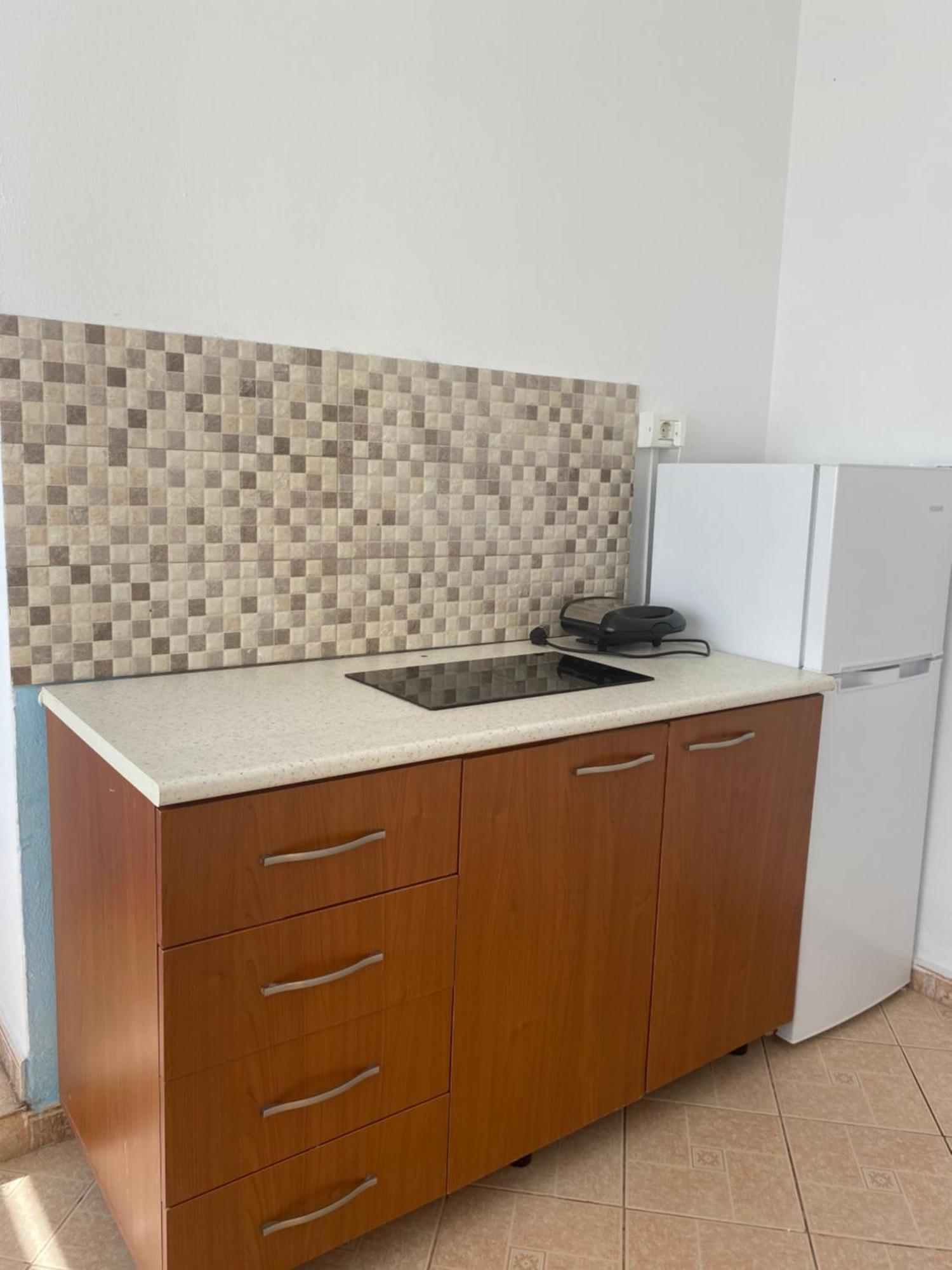 Vila M Vera Rooms With Kitchen And Apartments Durrës Eksteriør bilde
