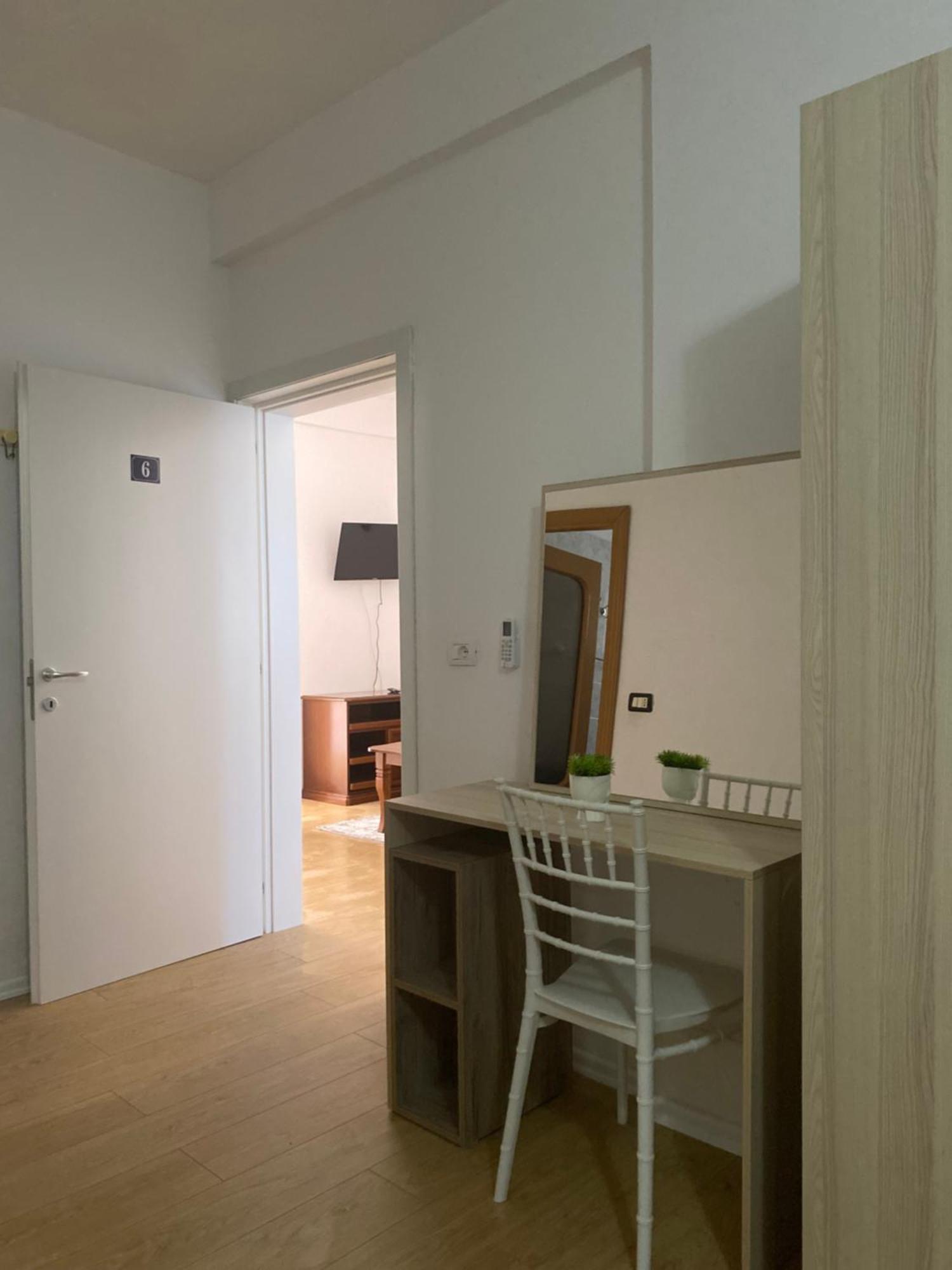 Vila M Vera Rooms With Kitchen And Apartments Durrës Eksteriør bilde
