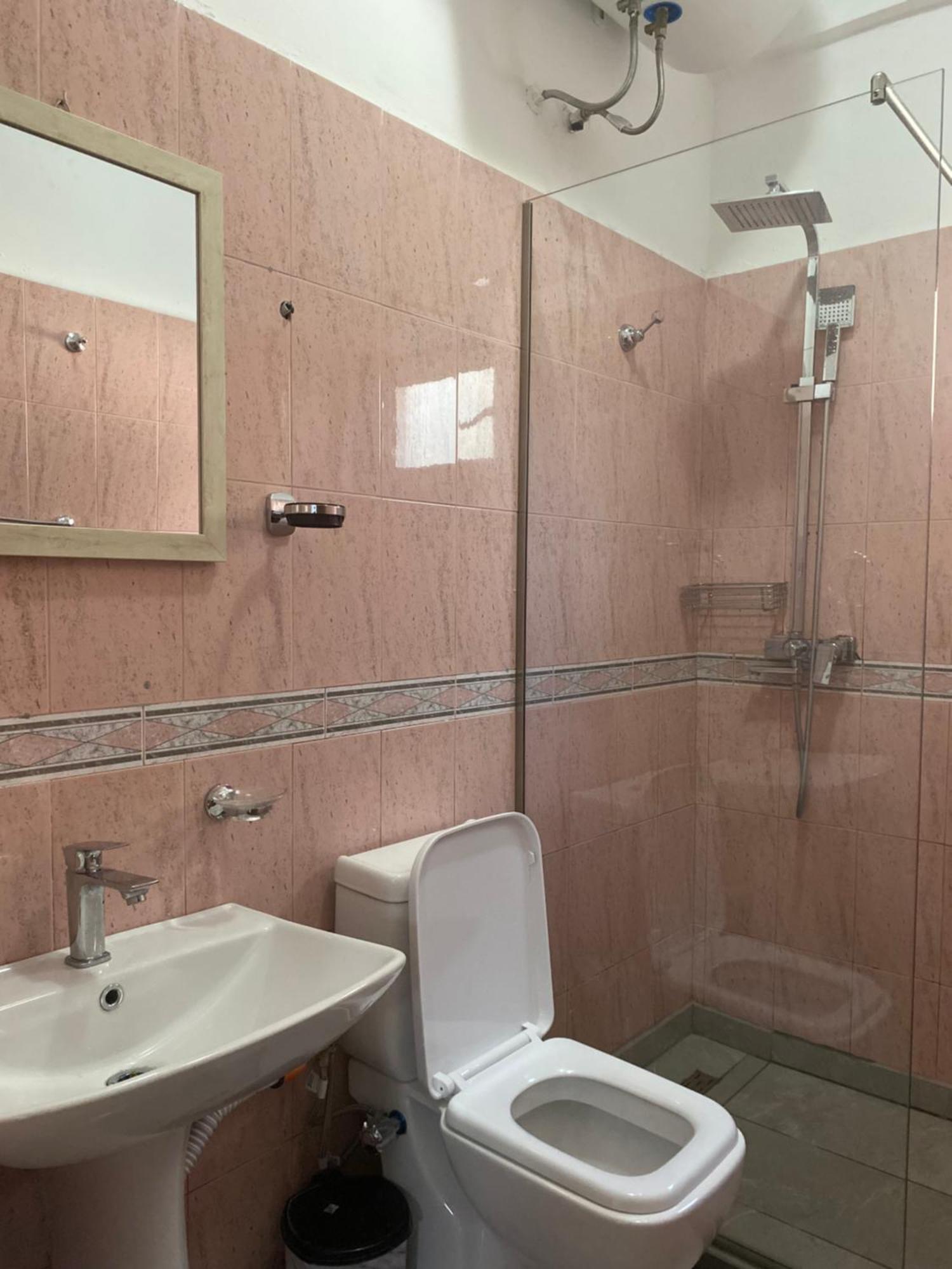 Vila M Vera Rooms With Kitchen And Apartments Durrës Eksteriør bilde
