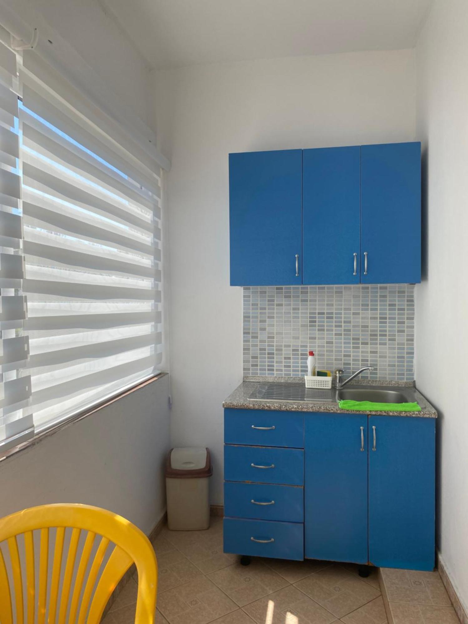 Vila M Vera Rooms With Kitchen And Apartments Durrës Eksteriør bilde